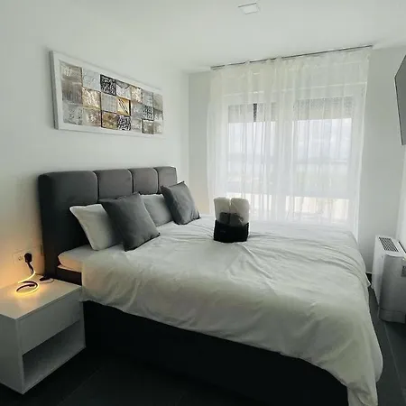 Neru Ii Holiday home *
