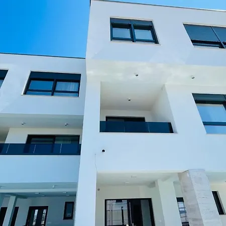 Neru Ii Holiday home